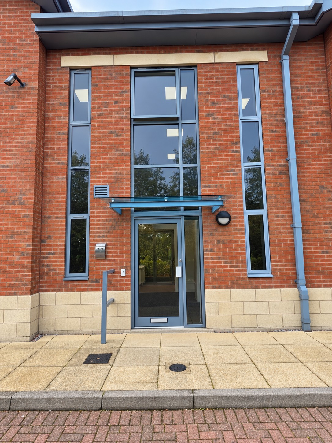 Ground Floor Office To Let - Pendeford Business Park, Wolverhampton - 516 sq ft